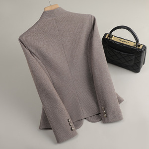 Women's Woolen Blazer Solid Color Anti-Wrinkle Pocket Design Autumn Winter Style GDX1803 - Product Image 3