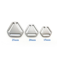 Boucles de ceinture en métal triangle personnalisées pour collier de chien, boucles de laisse de chien