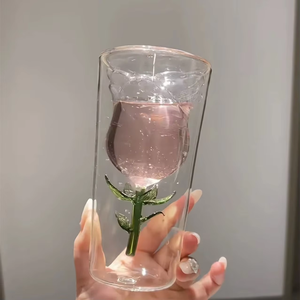 Gobelet en verre à <span class=keywords><strong>champagne</strong></span> à vin rouge moderne <span class=keywords><strong>de</strong></span> grande valeur <span class=keywords><strong>Forme</strong></span> <span class=keywords><strong>de</strong></span> fleur <span class=keywords><strong>de</strong></span> rose créative inspirée des célébrités Internet - Product Image 2