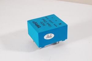 Sensor de Voltaje Hall Encapsulado HV25 para Medición de Voltaje de Pulso CC/CA de 10mA/25mA - Product Image 4