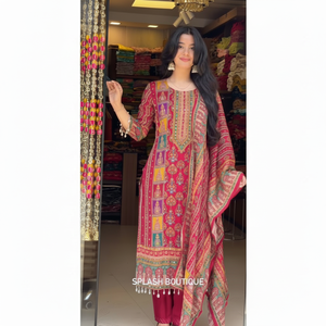 Ensemble élégant de vêtements de fête pour femmes, haut-bas et Dupatta - Product Image 1