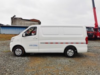Camion frigorifique manuel Euro 6 de moins de 150 CV de la marque CHANGAN, fabriqué en Chine, pour températures de -5 à -15°C ℃   Camion de transport frigorifique