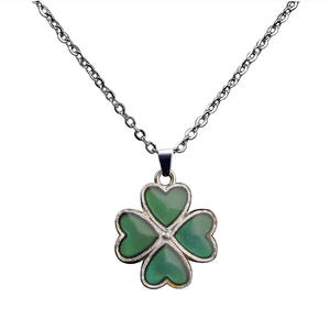Emoción sensación temperatura CAMBIO <span class=keywords><strong>DE</strong></span> Color trébol <span class=keywords><strong>de</strong></span> cuatro hojas <span class=keywords><strong>estado</strong></span> <span class=keywords><strong>de</strong></span> ánimo mágico collares termocrómico CAMBIO <span class=keywords><strong>DE</strong></span> Color amor colgante collar - Product Image 6