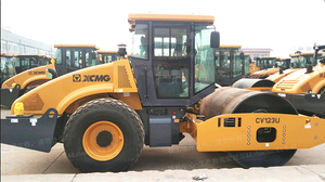 Rodillo de carretera vibratorio de tambor único CV123 oficial XCMG, compactador de rodillo de <span class=keywords><strong>segunda</strong></span> <span class=keywords><strong>mano</strong></span> de 12t, precio a la venta - Product Image 2