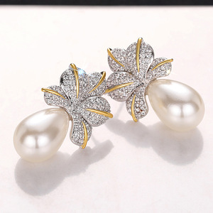 Caoshi OEM Tùy Chỉnh Tuyệt Đẹp Lá Thiết Kế Đầy Đủ Lát Zircon Hai Tone Ngọc Trai Bông Tai Cho Đám Cưới Cô Dâu CZ Mặt Dây Chuyền Bông Tai Cho Phụ Nữ - Product Image 4