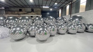 Aufblasbare Große Glänzende Bälle Riesen Party Ballon Weihnachts Event Deko Reflektierende PVC Große Spiegelsphäre Silberner Spiegelball - Product Image 5