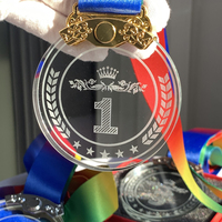 Maßgefertigte Kristall-Gedenkmedaillen Sport 3D Blanko Facettierte Plexiglas Maßgefertigte Kristallglas-Medaille