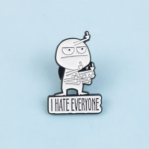 Divertente spilla per il cattivo del dito medio distintivo Design creativo stile frase inglese odio <span class=keywords><strong>tutti</strong></span> spilla smaltata - Product Image 6