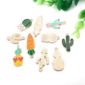 Surtido de Dijes Esmaltados de <span class=keywords><strong>Cactus</strong></span>, Piña y Zanahoria en Tono Dorado, Aleación de Zinc para Pulseras de Amantes de las Plantas - Product Image 2