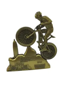 Estatua de metal de alta calidad hecha a mano de caballero, ornamento decorativo, estatua de bronce para ciclismo, mountaineer, retrato