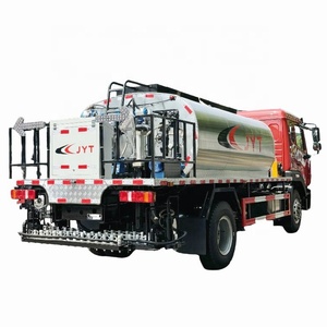 Équipement de construction routière, distributeur automatique d'asphalte, distributeur de <span class=keywords><strong>bitume</strong></span>, camion pulvérisateur d'asphalte avec châssis Howo - Product Image 1
