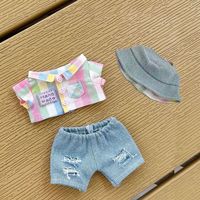 Erste Generation 17cm Cartoon-Spielzeug PVC 1:3 Maßstab Regenbogen-Kariertes Mode-Set Exklusive Unisex-Kleidung für Puppenzubehör