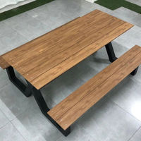 Table de pique-nique de patio, banc d'extérieur, table de salle à manger et chaises, chaises en plastique et en bois, banc de jardin