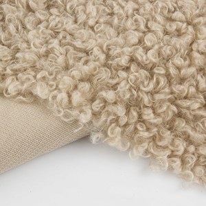 Le fabricant fournit des rouleaux de peau de mouton 100% polyester <span class=keywords><strong>Tissus</strong></span> en peluche à poil long pour la doublure Rideaux Animaux de compagnie-Chaîne en laine bouclée en velours - Product Image 2