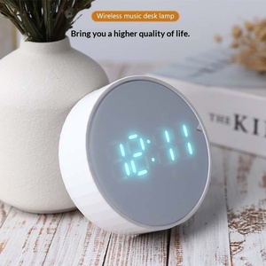 Horloge de bureau ronde numérique à LED avec alarme, minuteur, calendrier, affichage de la température, horloge de chevet pour la maison et le bureau - Product Image 3