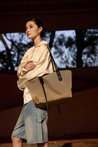 Bolso Tote <span class=keywords><strong>de</strong></span> Tela Impermeable Premium SS26, Bolso <span class=keywords><strong>de</strong></span> Hombro <span class=keywords><strong>de</strong></span> Viaje Ligero 2 en 1 para Mujer, Boutique <span class=keywords><strong>de</strong></span> Lujo con Logotipo Personalizado - Product Image 3