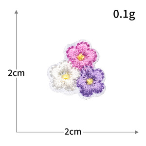 Handmade DIY Chenille trang trí các bản vá lỗi <span class=keywords><strong>mini</strong></span> bốn lá cỏ ba lá phim hoạt hình hoa trái cây thêu sắt-on thân thiện với môi kích thước nhỏ - Product Image 6