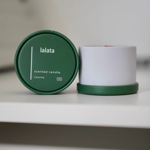 Bougies artisanales en cire <span class=keywords><strong>de</strong></span> soja avec mèches en bois, parfumées aux huiles essentielles, en boîte métallique, pour décoration intérieure, cadeau parfumé, personnalisables en usine - Product Image 4
