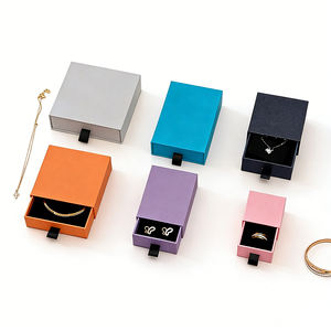 Caja de Joyería de Papel Especial de Lujo Ligero Reciclable en Stock con Forro de Esponja, Caja de Regalo para Almacenamiento de Conjuntos de Joyería, Venta al por Mayor - Product Image 1