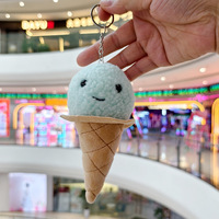 Jouet en peluche mignon en forme de cornet de glace, pendentif en peluche en forme de cornet de glace pour machine à grue, jouet en peluche personnalisé, mini porte-clés