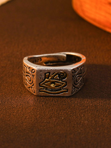 Anello da Uomo YL in Lega Bicolore Stile Etnico Nazionale, Unico, Audace, Stravagante, con Demone Zodiacale, Vintage e Sofisticato - Product Image 5