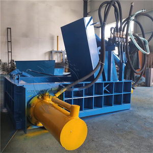 Presse à balles hydraulique horizontale de 160 tonnes pour les déchets métalliques d'aluminium et de cuivre, presse à balles carrée, taille des balles 400x400mm 500x500mm 600x600mm - Product Image 4