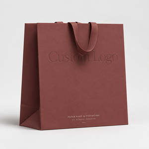 Sacchetto di Carta Bordeaux Tonalizzato all'Ingrosso con Manici Coordinati e Produzione Personalizzata per Boutique di Candele - Product Image 1