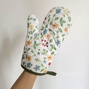 Hoshom, maniques de <span class=keywords><strong>four</strong></span> imprimées en coton durable avec logo personnalisé, mettant en avant les dernières tendances 2025 d'un fabricant d'articles de cuisine expérimenté - Product Image 4