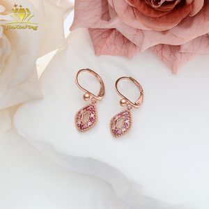 <span class=keywords><strong>Boucles</strong></span> <span class=keywords><strong>d</strong></span>'<span class=keywords><strong>oreilles</strong></span> <span class=keywords><strong>pendantes</strong></span> géométriques en zircon or rose pour enfants - Bijoux mignons en argent sterling 925 pour petites filles - Product Image 4