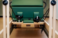 Reformer Pilates avec tour demi-trapèze pour studio et usage domestique, nouveau design 2026, meilleure qualité, prix abordable