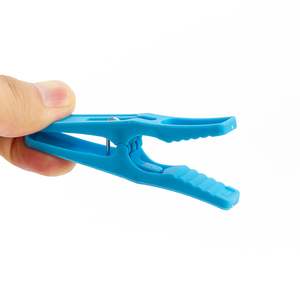 Pince à linge en plastique avec crochet, résistante à la rouille, pinces à serviettes en plastique pour empêcher la <span class=keywords><strong>serviette</strong></span> de s'envoler et dans la vie quotidienne - Product Image 6