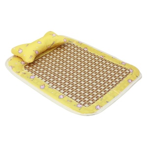 Tapis rafraîchissant d'été Delang pour animaux de compagnie, lit respirant en tissu pour chiens et chats avec design nid, livraison disponible - Product Image 1