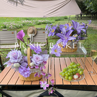 Hochzeitsdekoration & Zubehör: QiYing Victory Handgewebter ovaler Perlen-Weidenkorb mit künstlichen Blumen, Foto-Requisite, handgehaltene Seidenblumen-Dekoration, Topfpflanze, Hochzeits-Tischdekoration