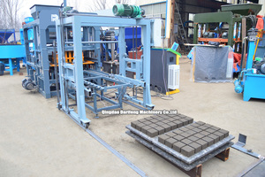 Machine automatique de fabrication de blocs de ciment en béton QT4-15 Machine de fabrication de blocs de finisseur <span class=keywords><strong>Devis</strong></span> à Taïwan Ouganda Cameroun Bangalore - Product Image 6