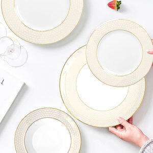 Di alta qualità Design tradizionale Bone China <span class=keywords><strong>Set</strong></span> di stoviglie include vassoio cibo in ceramica serpente <span class=keywords><strong>Sushi</strong></span> torta piatti zuppa ciotola per la casa - Product Image 5