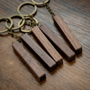 Llaveros de Madera Personalizados Ecológicos con Soporte para Monedas de Navidad Rectangulares, Logotipo Impreso en Offset - Product Image 1