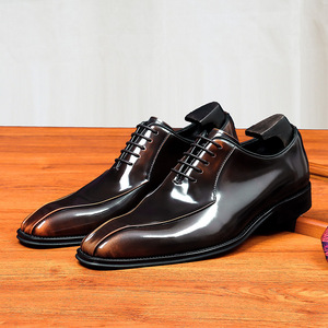Chaussures Oxford en cuir vert italien haut de gamme, fabriquées à la main avec un design gravé au laser, élégantes et formelles - Product Image 2