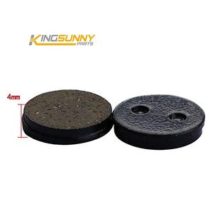 2 pièces <span class=keywords><strong>de</strong></span> plaquettes <span class=keywords><strong>de</strong></span> <span class=keywords><strong>frein</strong></span> rondes semi-métalliques pour scooter électrique <span class=keywords><strong>Xiaomi</strong></span> <span class=keywords><strong>M365</strong></span> Pièces détachées Escooter Accessoires <span class=keywords><strong>de</strong></span> remplacement - Product Image 3