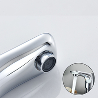 Robinet de lavabo moderne commercial intelligent à capteur automatique, en laiton massif, mitigeur chaud/froid sans contact, chromé, à poser sur comptoir