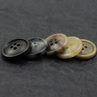 Kancing Resin ERKOUMI Hot Sale Tipis Hitam Tekstur Kulit Tanduk untuk Jas, Mantel, dan Overcoat Wol
