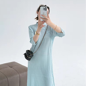 맞춤 디자이너 의류 여성용 플리츠 단정한 드레스 솔리드 컬러 우아한 긴 소매 캐주얼 고급스러운 원사이즈 드레스 - Product Image 1