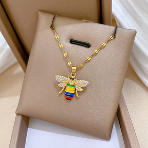 Collana di nozze per banchetti transfrontalieri di lusso per donne che gocciola olio api Versatile ciondolo in acciaio inossidabile per catena clavicola - Product Image 2