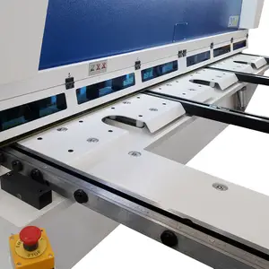 시트 플레이트 6mm 3.2m 용 유압 단두대 전단 CNC 절단기