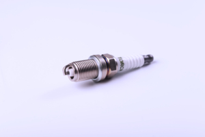 Bujía para Automóvil K6RTC de Buen Rendimiento, Compatible con BKR6ES IK20 FR7DC RC7YC - Product Image 4