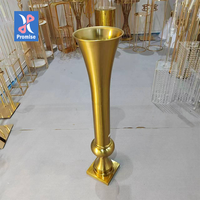 Vase de pièce maîtresse de boule de fleurs de support de Base carrée de fleur d'or de promesse pour la décoration de mariage