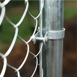 Clôture à maillons de chaîne en aluminium de haute qualité de 6 8 pieds Clôture en treillis métallique Cyclone