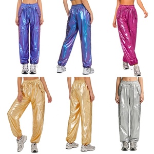 Pantalon cargo métallisé pour femme, effet liquide, coupe jogger, brillant, taille haute, poches, style streetwear holographique, pour la danse et les soirées. - Product Image 1