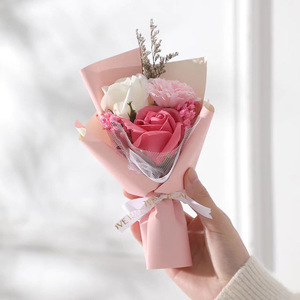 S452 Bouquet Regalo Fatto a Mano <span class=keywords><strong>con</strong></span> Fiori di Sapone e Fiori Secchi, Decorazione <span class=keywords><strong>con</strong></span> <span class=keywords><strong>Rose</strong></span> Essiccate - Product Image 3
