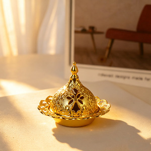 Brûleur d'encens en métal doré creux fait main en forme de dôme, artisanat métallique, décoration d'intérieur, ornement, style Moyen-Orient arabe - Product Image 3