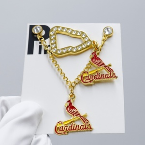 Pin de sombrero de metal personalizado con logo, diseño de béisbol, para mujer, con esmalte duro y blando, magnético, para el pelo, tipo Pathfinder - Product Image 4